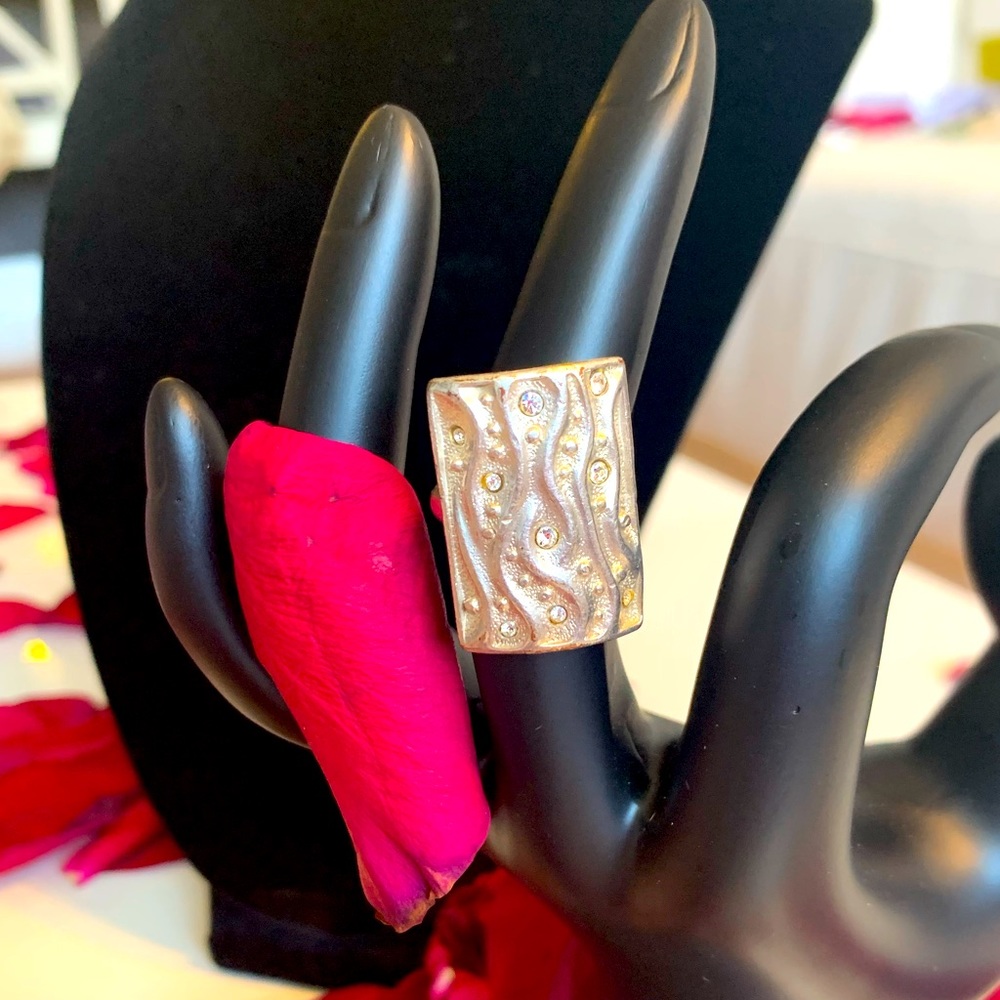 JENAVI statement ring